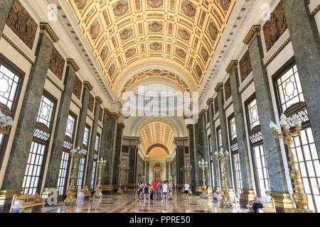 Intérieur de l'hôtel récemment ouvert et restauré El Capitolio National Capitol Building, à La Havane, Cuba Banque D'Images