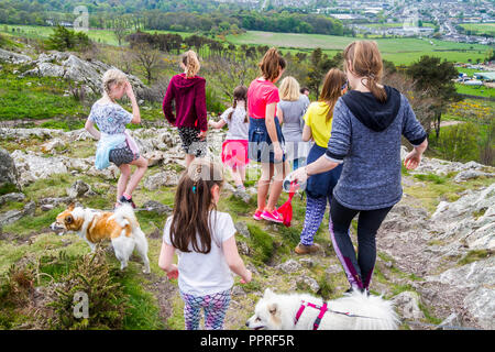 Personnes, groupe de filles hillwalking Bray Head, Wicklow Dublin Irlande Banque D'Images