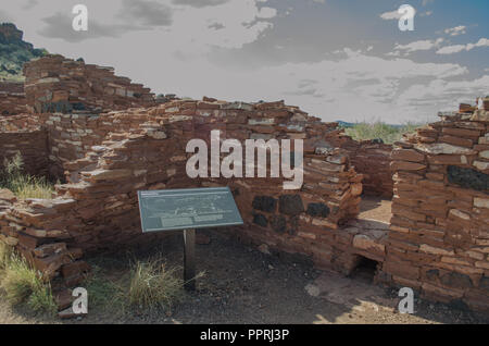 Les ruines Wupatki pueblo dans l'Arizona du nord date de la 1100s. Il s'agit d'Nalakihu, pour 'Hopi House à l'extérieur du village', une ferme de deux étages. Banque D'Images