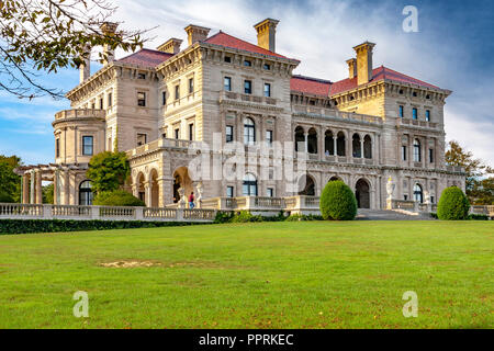 Le Breakers est un hôtel particulier situé sur Vanderbilt Point ocre Avenue, Newport, Rhode Island, The Breakers est le plus grand de tous les manoirs de Newport Banque D'Images