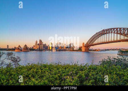 Beau Lever de soleil à Sydney City Skyline Banque D'Images