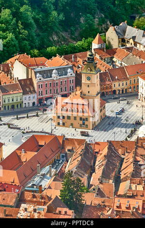 Place de la vieille ville de Brasov, en Transylvanie, Roumanie Banque D'Images