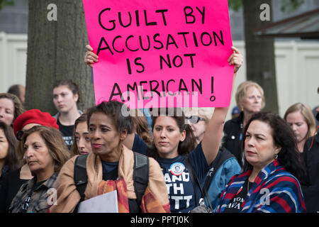 Washington, DC - 27 septembre 2018 : Les femmes occupent des Rallye Candidat à la Cour suprême Brett Kavanaugh Crédit : Xavier Ascanio/Alamy Live News Banque D'Images