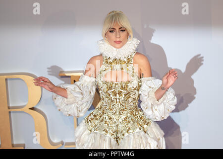 Londres, Royaume-Uni. 27 Sep 2018.Lady Gaga assistant à la London Premiere d 'une étoile est née' tenue à VUE WEST END, Leicester square , au Royaume-Uni, le Crédit : Jason Richardson/Alamy Live News Banque D'Images
