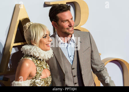 Londres, Royaume-Uni. 27 septembre 2018. Lady Gaga et Bradley Cooper assister à la première du film britannique "une étoile est née' à vue West End à Londres. Credit : Wiktor Szymanowicz/Alamy Live News Banque D'Images