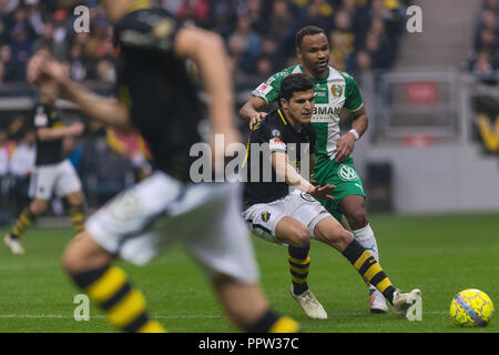 SOLNA, Suède, le 23 septembre, 2018 : Derby entre AIK et Hammarby dans l'Allsvenskan suédois. Les deux équipes en top, AIK a gagné avec 1-0 Banque D'Images