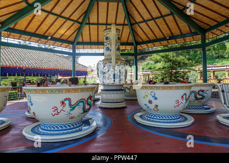 (SALOU, ESPAGNE) PORTAVENTURA - Jun 16, 2014 : le parc à thème Port Aventura est un resort dans le sud Catalogne attire les visiteurs en 4 an mil. Banque D'Images