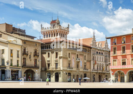 VIC, ESPAGNE - 19 juin 2014 : bâtiments historiques de la Plaça Major. Banque D'Images