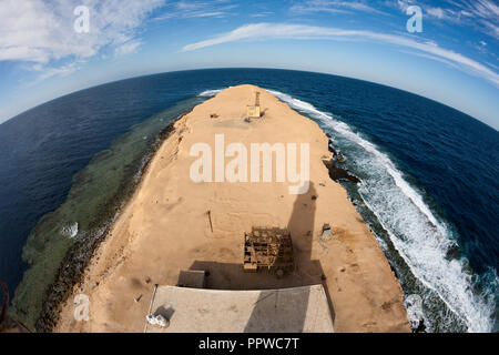 Vue du phare de l'île, Grand frère, Red Sea, Egypt Banque D'Images