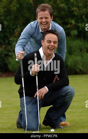 Ant & Dec au lancement médiatique de leurs Tous*Star Cup Celebrity Golf événement au Celtic Manor Resort, Newport, Pays de Galles aujourd'hui (1/6/2006). L'événement sera diffusé sur ITV sur le week-end férié d'août. Banque D'Images