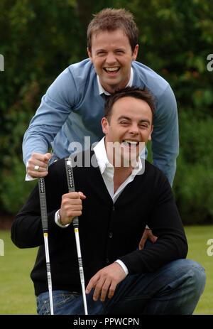 Ant & Dec au lancement médiatique de leurs Tous*Star Cup Celebrity Golf événement au Celtic Manor Resort, Newport, Pays de Galles aujourd'hui (1/6/2006). L'événement sera diffusé sur ITV sur le week-end férié d'août. Banque D'Images