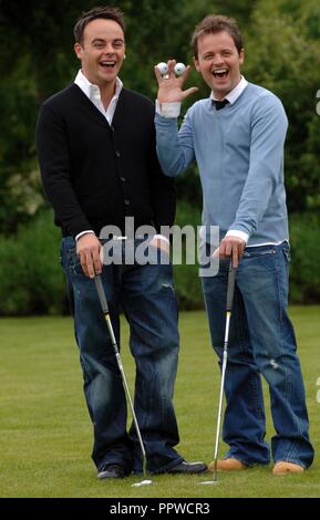 Ant & Dec au lancement médiatique de leurs Tous*Star Cup Celebrity Golf événement au Celtic Manor Resort, Newport, Pays de Galles aujourd'hui (1/6/2006). L'événement sera diffusé sur ITV sur le week-end férié d'août. Banque D'Images