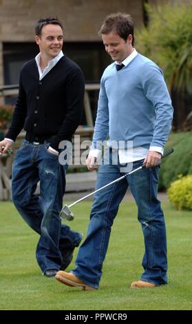 Ant & Dec au lancement médiatique de leurs Tous*Star Cup Celebrity Golf événement au Celtic Manor Resort, Newport, Pays de Galles aujourd'hui (1/6/2006). L'événement sera diffusé sur ITV sur le week-end férié d'août. Banque D'Images