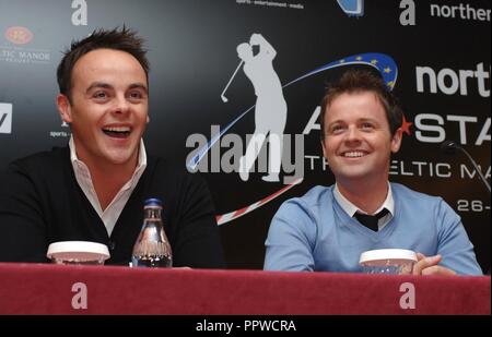 Ant & Dec au lancement médiatique de leurs Tous*Star Cup Celebrity Golf événement au Celtic Manor Resort, Newport, Pays de Galles aujourd'hui (1/6/2006). L'événement sera diffusé sur ITV sur le week-end férié d'août. Banque D'Images