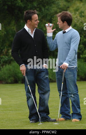 Ant & Dec au lancement médiatique de leurs Tous*Star Cup Celebrity Golf événement au Celtic Manor Resort, Newport, Pays de Galles aujourd'hui (1/6/2006). L'événement sera diffusé sur ITV sur le week-end férié d'août. Banque D'Images