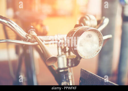 Old vintage bicycle, vintage image filtre Banque D'Images