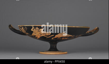 Attic Red-Figure Kylix Type B ; Skythes, Grec, Grenier, active environ 520 - 490 avant J.-C., Athènes, Grèce ; environ 510 B.C, sols en terre cuite Banque D'Images