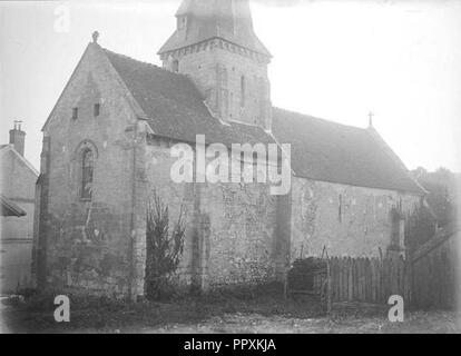 Bouconvillers (95) église Saint-Pierre-aux-Liens vue depuis le nord-est cliché G. Ruprich-Robert. Banque D'Images