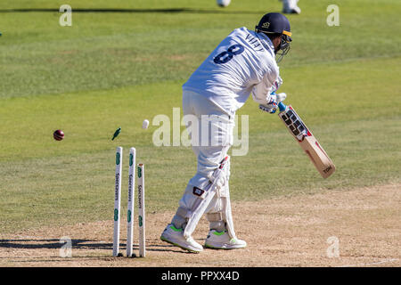 Londres, Royaume-Uni. 27 septembre 2018. ,Morne Morkel bowling de Surrey, obtient le guichet de Murali Vijay sur le quatrième jour du Championnat du comté de Specsavers à l'Ovale. David Rowe/Alamy Live News. Banque D'Images