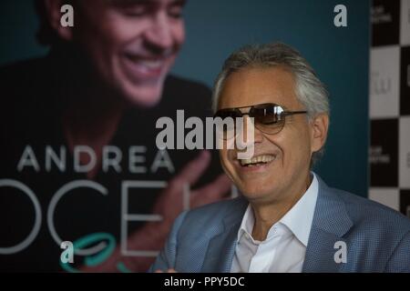 Sao Paulo, Sao Paulo, Brésil. 28 Sep, 2018. Ténor italien Andrea Bocelli prend part à une conférence de presse à l'hôtel Grand Hyatt, dans la zone sud de Sao Paulo, Brésil le 28, vendredi. La chanteuse met fin à la tournée brésilienne ce week end avec 2 représentations à Sao Paulo. Credit : Paulo Lopes/ZUMA/Alamy Fil Live News Banque D'Images