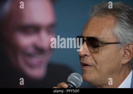 Sao Paulo, Sao Paulo, Brésil. 28 Sep, 2018. Ténor italien Andrea Bocelli prend part à une conférence de presse à l'hôtel Grand Hyatt, dans la zone sud de Sao Paulo, Brésil le 28, vendredi. La chanteuse met fin à la tournée brésilienne ce week end avec 2 représentations à Sao Paulo. Credit : Paulo Lopes/ZUMA/Alamy Fil Live News Banque D'Images