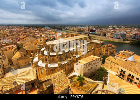 Vue du haut de la cathédrale de Tortosa. La Catalogne, Espagne Banque D'Images