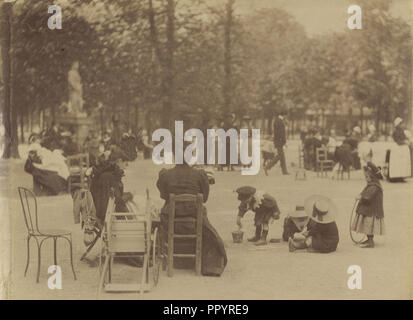 Les femmes et les enfants dans les jardins du Luxembourg ; Eugène Atget, Français, 1857 - 1927, Paris, France ; 1898 ; à l'albumine argentique Banque D'Images