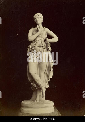 Statue de femme ; environ 1870 - 1890 ; à l'albumine argentique Banque D'Images