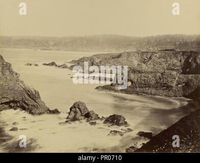 Vue de la côte de Mendocino ; Carleton Watkins, américain, 1829 - 1916, Mendocino, California, United States, 1863 ; impression négative Banque D'Images