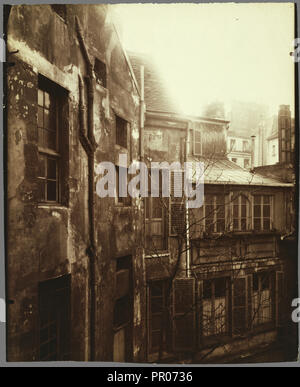 Cour de Rohan ; Eugène Atget, Français, 1857 - 1927, Paris, France ; 1922 ; à l'albumine argentique Banque D'Images