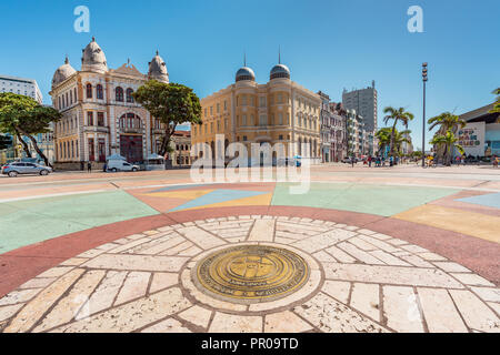 Recife, Pernambuco, Brésil - Jun, 2018 : vue panoramique de l'architecture au Marco zéro (Ground Zero) Square à ancient quartier de Recife avec des bâtiments da Banque D'Images