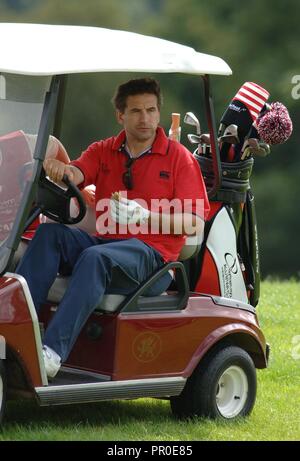 L'ensemble*Star Cup Celebrity Golf Tournament se met en branle à la Celtic Manor Resort, Newport, Pays de Galles aujourd'hui ( samedi 26/8/06 ) avec les équipes américaines et européennes qui pose pour des photos de l'équipe avant le début de l'événement. Williams acteur Baldwin. Banque D'Images