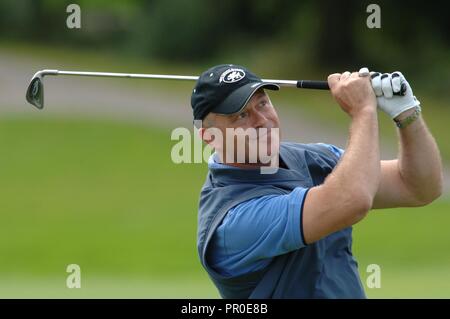 L'ensemble*Star Cup Celebrity Golf Tournament se met en branle à la Celtic Manor Resort, Newport, Pays de Galles aujourd'hui ( samedi 26/8/06 ) avec les équipes américaines et européennes qui pose pour des photos de l'équipe avant le début de l'événement. Acteur Ross Kemp. Banque D'Images