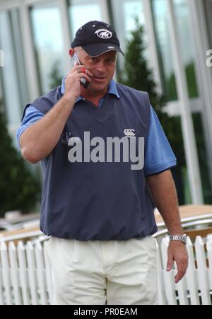 L'ensemble*Star Cup Celebrity Golf Tournament se met en branle à la Celtic Manor Resort, Newport, Pays de Galles aujourd'hui ( samedi 26/8/06 ) avec les équipes américaines et européennes qui pose pour des photos de l'équipe avant le début de l'événement. Acteur Ross Kemp. Banque D'Images