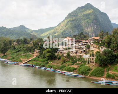 Nong Khiaw, Laos, Indochine, Asie du Sud-Est, l'Asie Banque D'Images