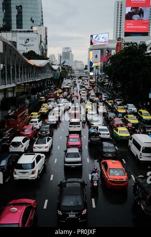 Encore un autre embouteillage dans Bangkok, Thaïlande Banque D'Images