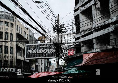 Câbles électriques à Bangkok, Thaïlande Banque D'Images