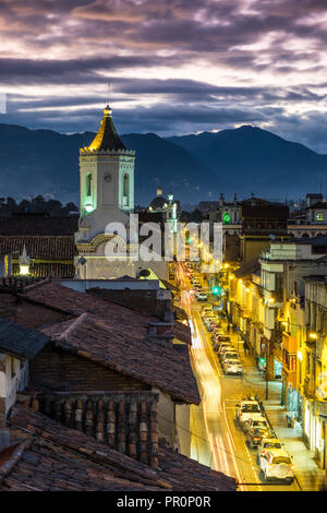 Vue sur le toit de Cuenca - Equateur pendant le coucher du soleil Banque D'Images