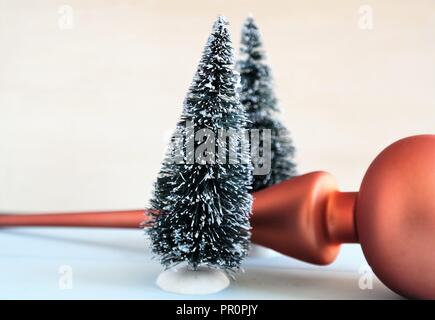 Vacances d'hiver, l'arbre de Noël et de l'ornement de pointe Banque D'Images