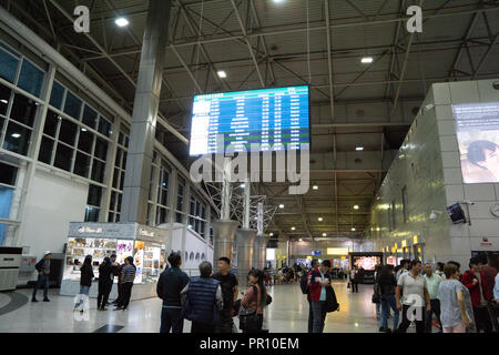 Almaty, Kazakhstan - Septembre 2018 : l'aéroport d'Almaty l'architecture. L'aéroport d'Almaty est le plus grand aéroport international au Kazakhstan. Banque D'Images
