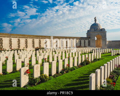 Cimetière Tyne Cot près d'Ypres, Belgique Banque D'Images