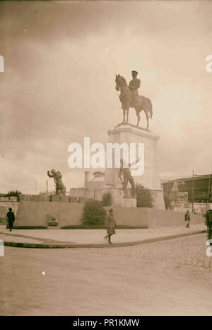 La Turquie. Ankara. Statue équestre d'Atatürk entre ancienne et nouvelle d'Ankara. 1935, la Turquie, Ankara Banque D'Images