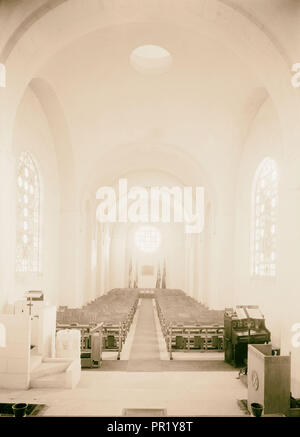 Mémorial écossais, Eglise de Saint Andrews. intérieur de l'église à l'autel de la nef. 1940, Jérusalem, Israël Banque D'Images