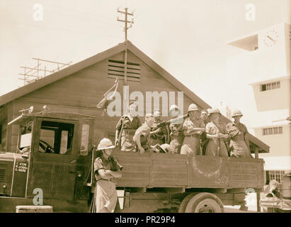 Les perturbations de la Palestine de 1936. Une escorte de convoi militaire sur un chariot. 1936 Banque D'Images