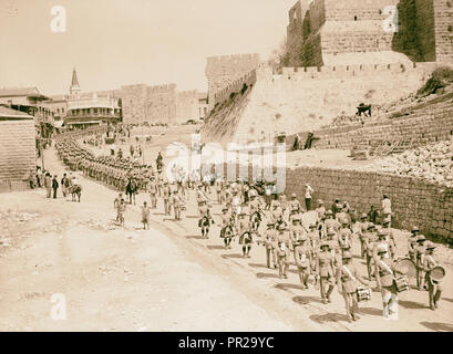 Les perturbations de la Palestine de 1936. Les Écossais Guard parade précédée par la bande. 1936 Banque D'Images