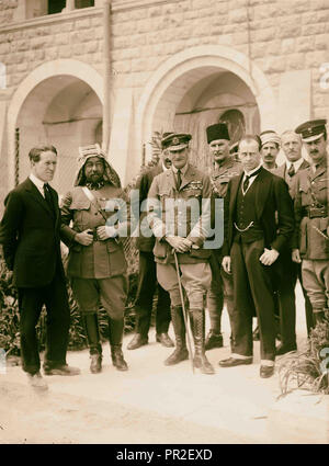 L'ère nouvelle en Palestine. L'arrivée de Sir Herbert Samuel, J.P.M. haut commissaire, etc. Le Colonel [T.E.] Lawrence, Emir Abdullah Banque D'Images