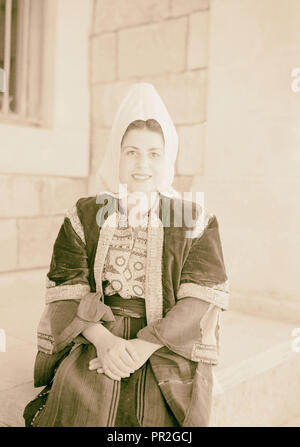 Histoire de Ruth. "Femme de Bethléem Ruth' comme Bethlehemitess. 1940, Cisjordanie, Bethléem Banque D'Images