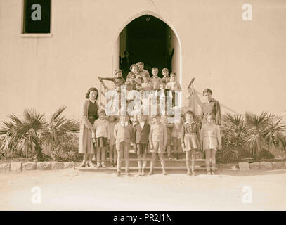 Activités sionistes autour de Haïfa. Haïfa, près de la classe de maternelle de l'école technique. Haïfa, Israël, 1920 Banque D'Images