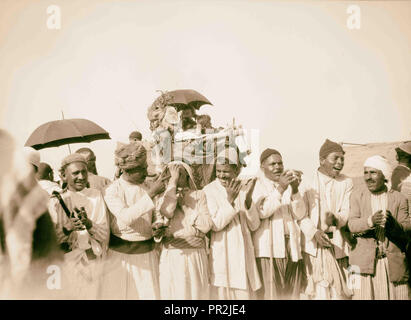 Le sud de la Palestine. Hsix Rubin (Le Prophète Ruben). La circoncision procession à Nebi Rubin. 1920, Israël Banque D'Images
