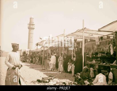 Le sud de la Palestine. Hsix Rubin (Le Prophète Ruben). Le marché de Nebi Rubin montrant le minaret et les cabines. 1920, Israël Banque D'Images